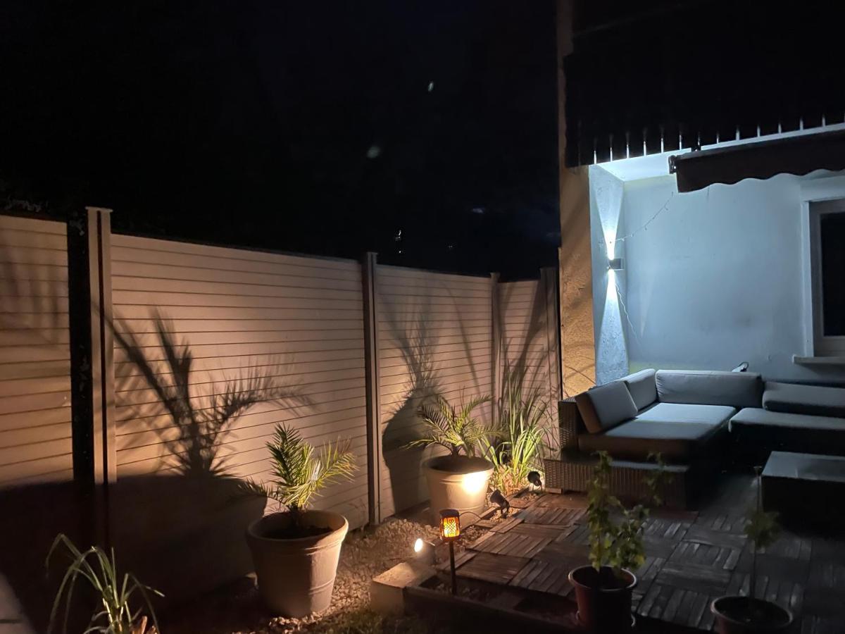 Gemuetliche 3 Zimmer Wohnung Mit Grosszuegiger Terrasse Im Gruenen Reutlingen Exteriér fotografie