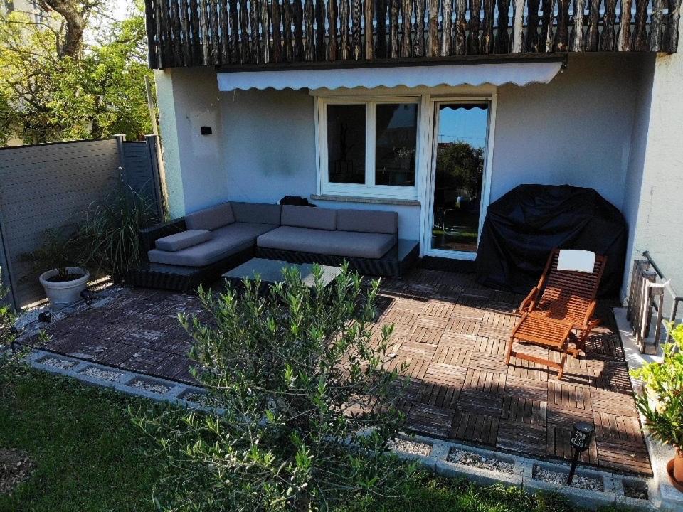 Gemuetliche 3 Zimmer Wohnung Mit Grosszuegiger Terrasse Im Gruenen Reutlingen Exteriér fotografie