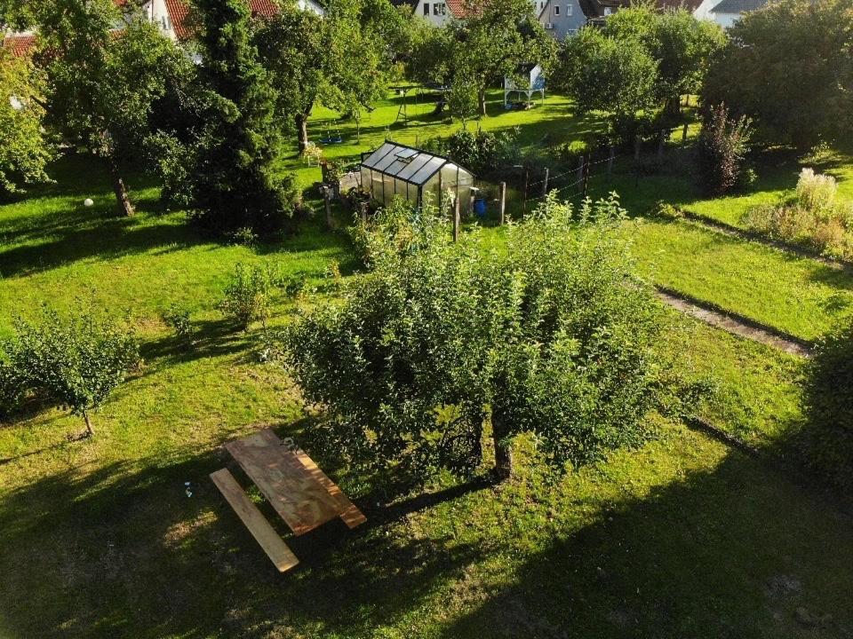 Gemuetliche 3 Zimmer Wohnung Mit Grosszuegiger Terrasse Im Gruenen Reutlingen Exteriér fotografie