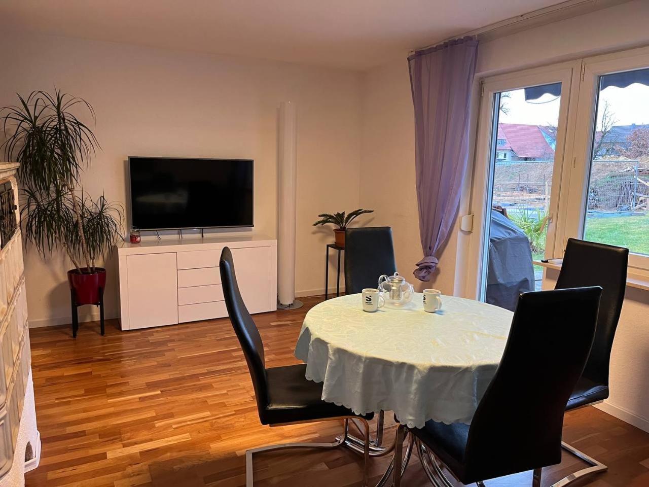 Gemuetliche 3 Zimmer Wohnung Mit Grosszuegiger Terrasse Im Gruenen Reutlingen Exteriér fotografie